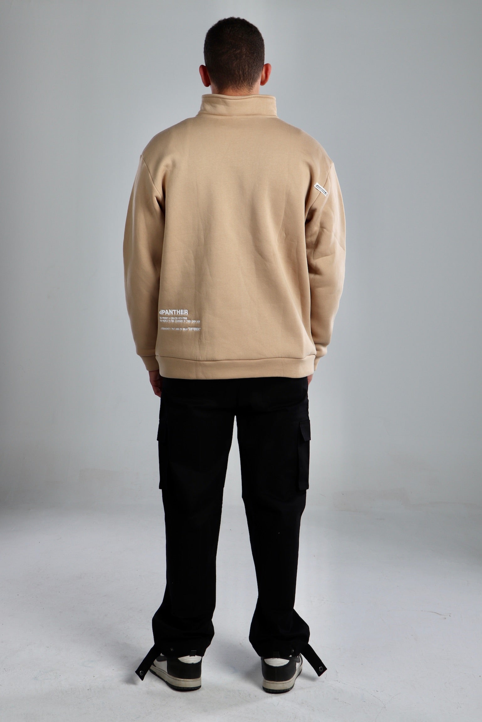 ZIP-UP SWEATSHIRT